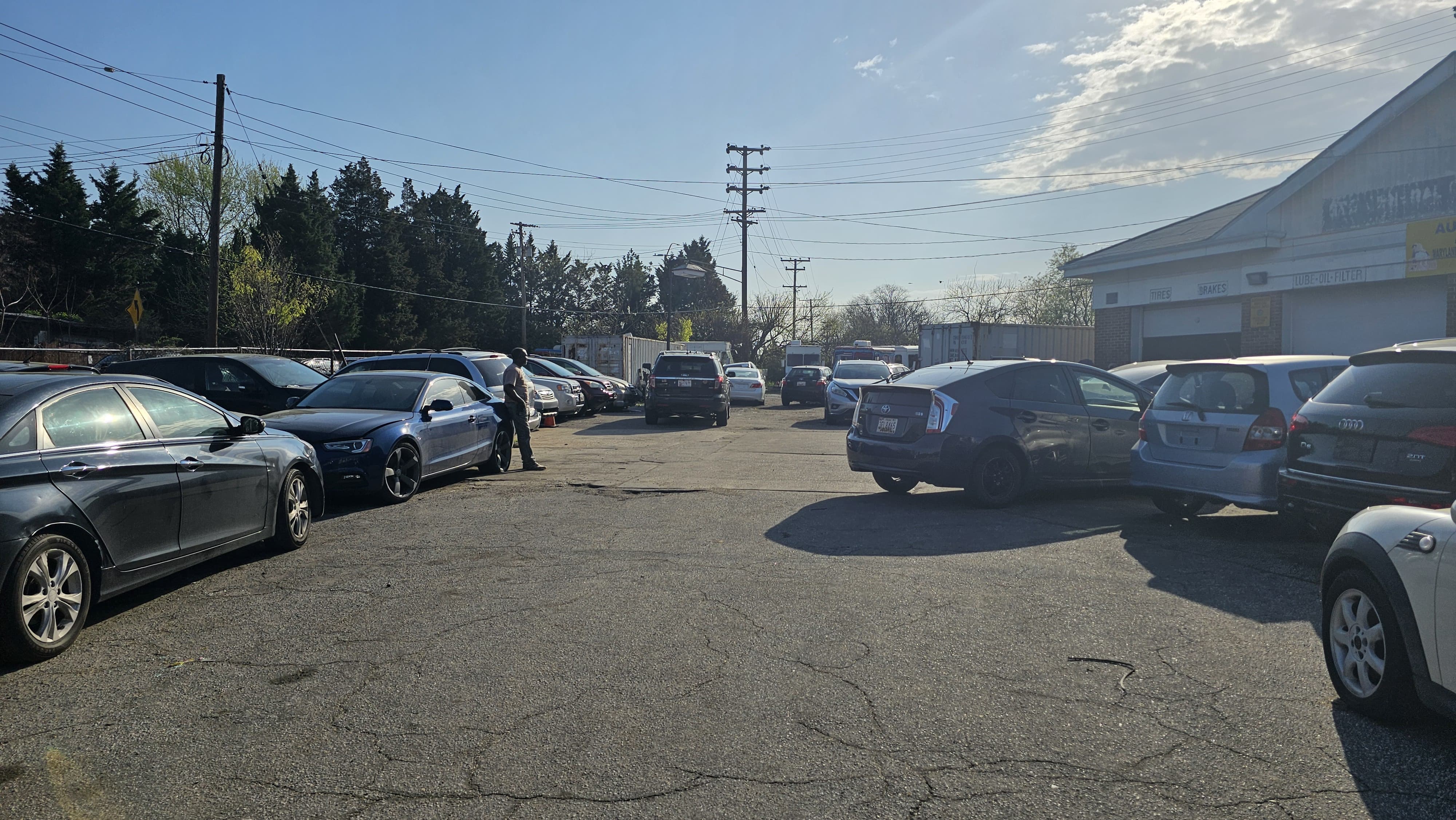 Auto Zoom LLC full lot and service bays